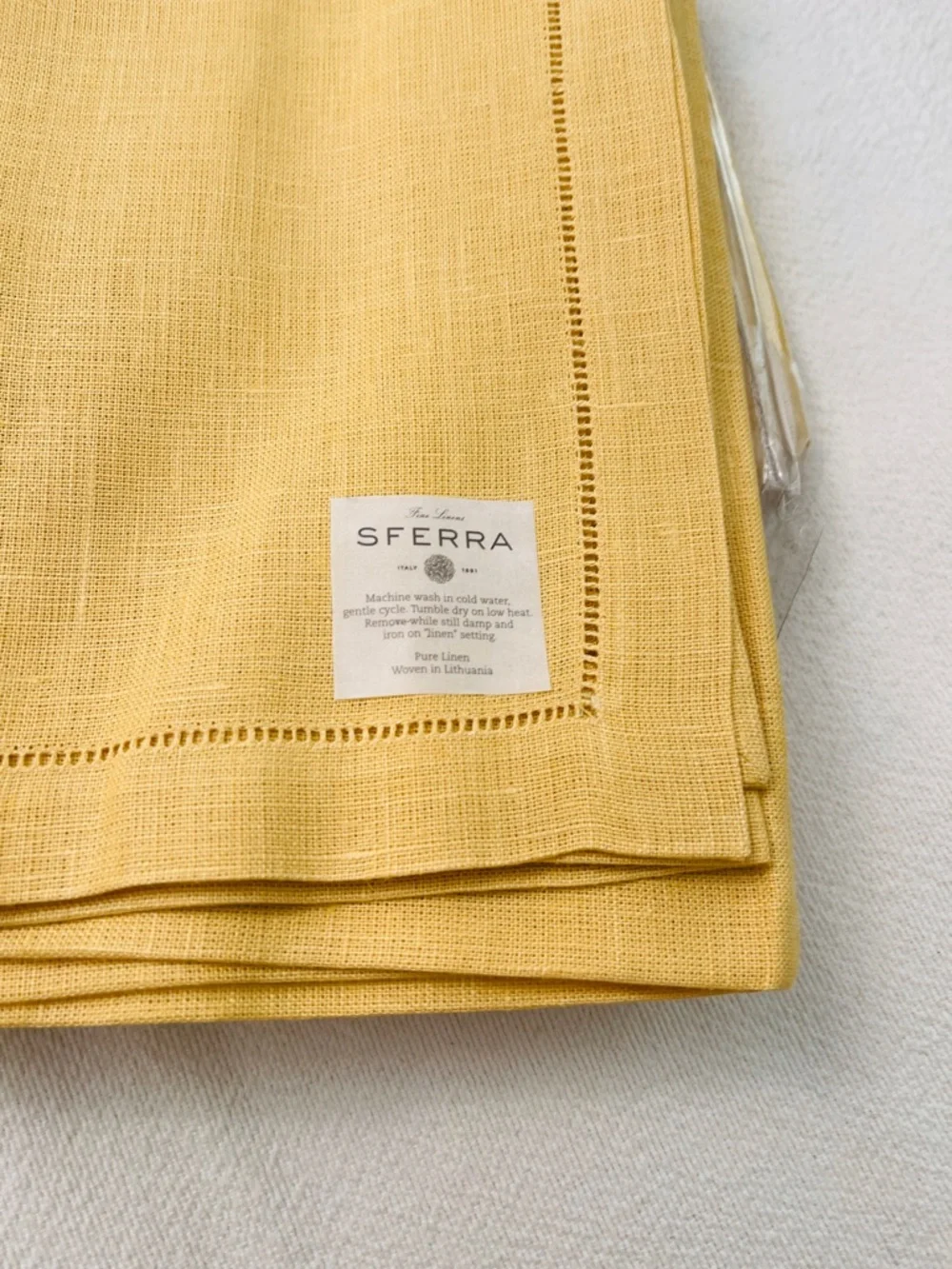 NWT SFERRA Fine Linens 8 Dinner Napkins 902 Set 20 x 20 Pure Linen